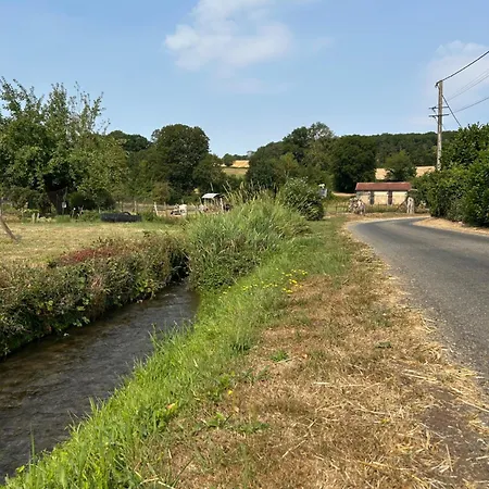 La Petite Maison D Anna Holiday home Courcelles-sous-Thoix